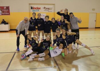 Vola la Vasto Volley, successo per 3-0 con Isernia e testa della classifica