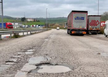 Val di Sangro, un indotto da 15mila lavoratori con strade colabrodo