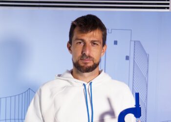 Festa del papà, Airc: «Importante la prevenzione con abitudini salutari e diagnosi precoci»