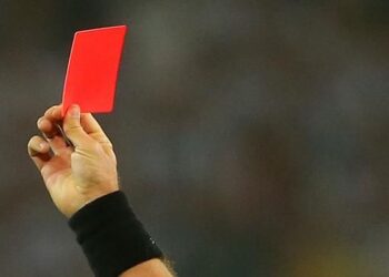 Violento schiaffo in volto all’arbitro: maxi squalifica nella Terza Categoria vastese