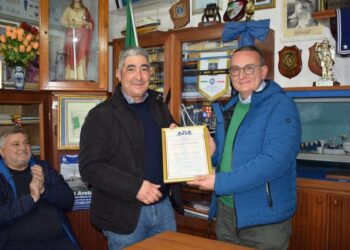 Il saluto del gruppo Anmi di Vasto al luogotenente Evangelista