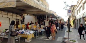 Mercato settimanale, torna l’area food insieme a nuove bancarelle