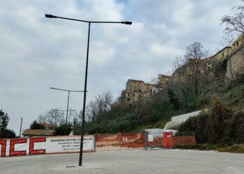 Ancora fermi i lavori al parcheggio delle Ripe