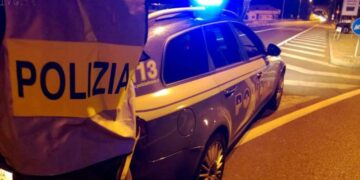 Ventunenne alla guida sotto l’effetto di alcol e droga, ritirata la patente
