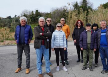«Su questa strada cinque vittime. Ogni giorno noi residenti rischiamo la vita»