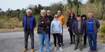 «Su questa strada cinque vittime. Ogni giorno noi residenti rischiamo la vita»