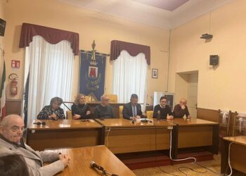 Ortona: il sindaco Castiglione ritira le dimissioni, ma ora la maggioranza è risicata