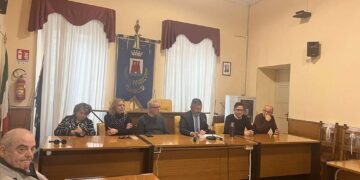 Ortona: il sindaco Castiglione ritira le dimissioni, ma ora la maggioranza è risicata