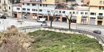 Via Ferro di Cavallo, una rotatoria in cerca di riqualificazione