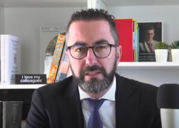 Sanità, lavoro, ambiente. Fuoco di fila con Pietro Smargiassi