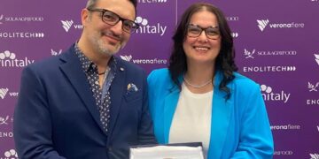 Etichetta di bronzo per il grafico frentano Di Francescantonio