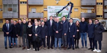 Aperto il cantiere per l’abbattimento del complesso edilizio “Ferro di cavallo”