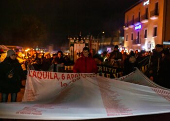 L’Aquila, la notte del ricordo delle 309 vittime con un pensiero a Turchia e Siria