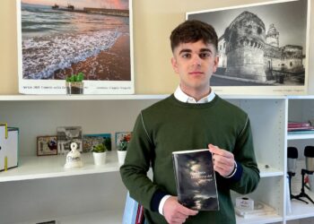 “La fortuna del naufrago”, il romanzo d’esordio di un 19enne vastese