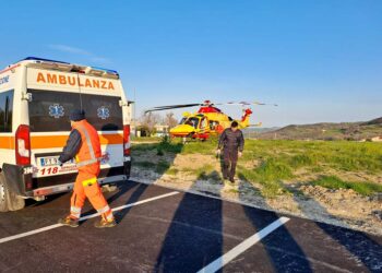 Cade da muretto, 74enne soccorso dall’eliambulanza a Palmoli