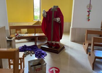 Ladri nella chiesa di San Marco: statua decapitata