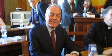 Brunetti: «Conferire la cittadinanza onoraria di Fraine a Gianni Letta»