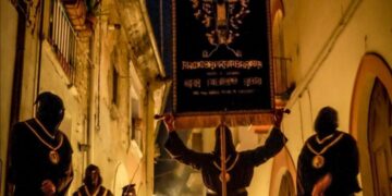 Con le solenni processioni si entra nel vivo della Settimana Santa