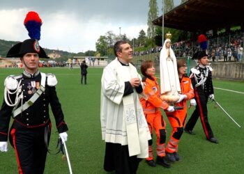 Fara San Martino, la statua della Madonna di Fatima arriva in elicottero