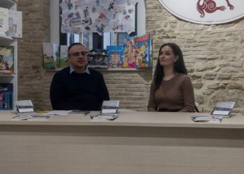 Papà e figlio oltre le maldicenze: “Il padre di Roccaluna”, il nuovo libro di Valeria Masciantonio