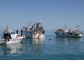 Festa di Santa Maria di Pennaluce, torna la processione delle barche in mare