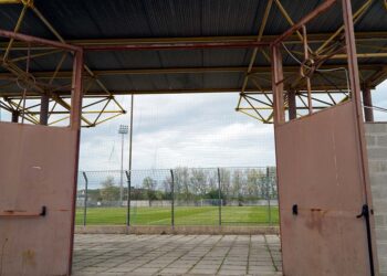 Il “Bucci”, l’ex asilo di via Firenze e altri «pasticci»: il dossier delle opposizioni di San Salvo