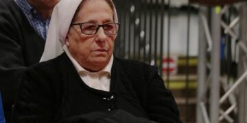 I volontari salutano suor Gianna: «Anche nei momenti difficili non ti sei arresa»