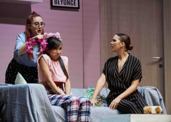 Dai video sul web al teatro, a tu per tu con Tess Masazza