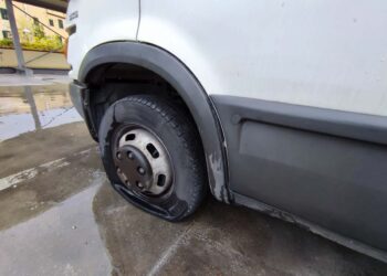 Raid al multipiano di Vasto: decine di gomme di auto a terra