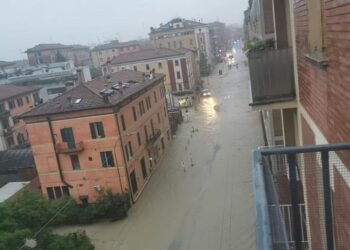 «Ci siamo salvati», Marco, lancianese a Bologna, racconta l’alluvione vista della finestra