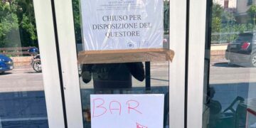 Il questore chiude per 15 giorni il bar della rissa del 25 aprile di Vasto Marina