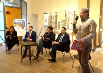 “Gli Abruzzi e gli abruzzesi”: il vernissage della mostra sui quadri di Carlo d’Aloisio da Vasto