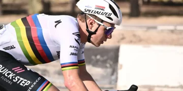 Giro d’Italia al via, inizia la lotta per la maglia rosa: due favoriti