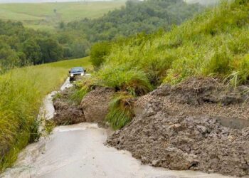 Maltempo, nell’entroterra frane e voragini. Rientra l’allarme per il Sinello