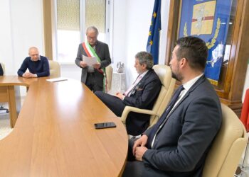 “Tour” di Marsilio nell’entroterra vastese: tappe a Furci, San Buono e Roccaspinalveti