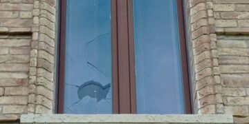 Raid alla chiesa di Punta Penna: vetri sfondati e porta forzata