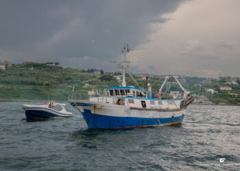 La processione in mare: si rinnova il rito per San Nicola della Meta