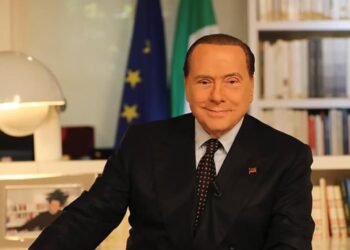 La politica abruzzese ricorda Berlusconi: «Si impegnò per la ricostruzione post terremoto»