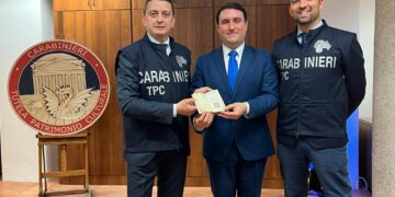 Carabinieri recuperano libro ottocentesco rubato a Casa Rossetti e messo in vendita online