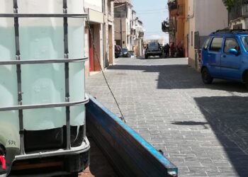 Emergenza idrica, «Nei nostri piccoli paesi scene d’altri tempi, ma non rassegnazione»