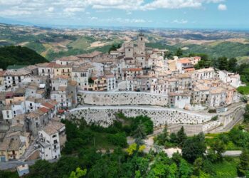 Il “paesologo” Franco Arminio e i Matia Bazar nell’estate gissana