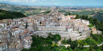 Il “paesologo” Franco Arminio e i Matia Bazar nell’estate gissana