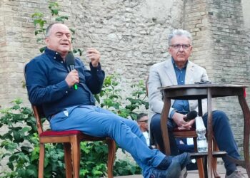 Gratteri a Vasto: «Infiltrazioni criminali in Abruzzo, attenti a dove fate la spesa»