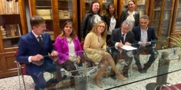 Sì al legittimo impedimento, più diritti per gli avvocati genitori