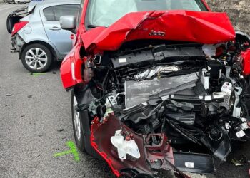 Due auto e un furgone si scontrano sulla Trignina, muore trentenne