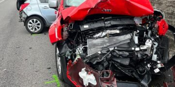 Due auto e un furgone si scontrano sulla Trignina, muore trentenne