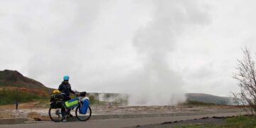 Il vastese Simone Marchesani “alla scoperta” dell’Islanda in bici: 1.536 km tra scenari mozzafiato
