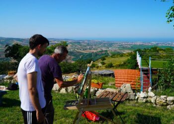 Il ritorno di NaturArte: due giorni di scultura, pittura e musica nel ricordo di Carla e Angelo