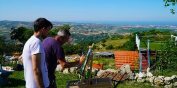 Il ritorno di NaturArte: due giorni di scultura, pittura e musica nel ricordo di Carla e Angelo