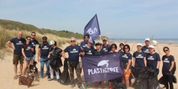 Giornata mondiale dell’ambiente: Plastic Free, a Punta Penna pulita gran parte della spiaggia